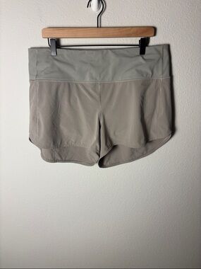 Lululemon Speed Up High-Rise Lined Short 4" Riverstone Tan W7BJ8T